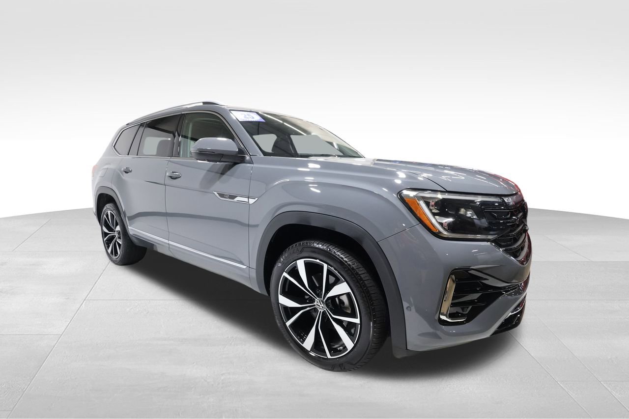 Used 2025 Volkswagen Atlas SEL Premium R-Line image 6
