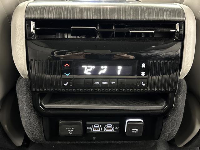 Used 2024 Jeep Wagoneer L Series II w/ Convenience Group I image 35