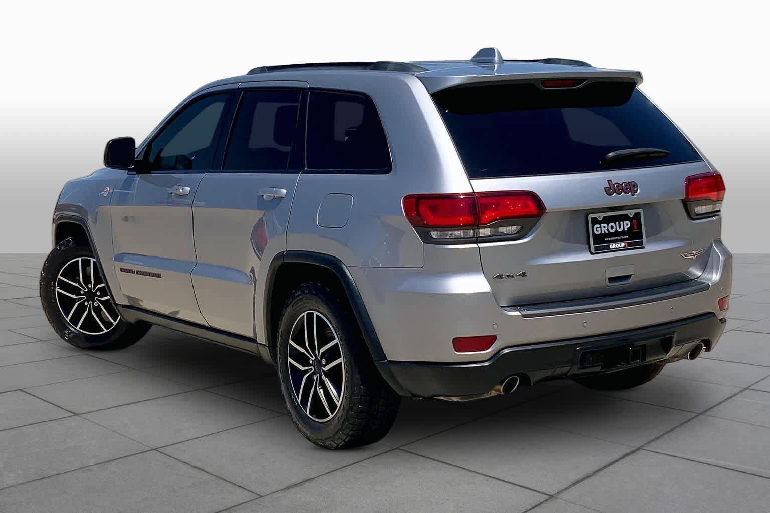 Used 2020 Jeep Grand Cherokee Trailhawk w/ Trailhawk Luxury Group AWD/4WD image 12