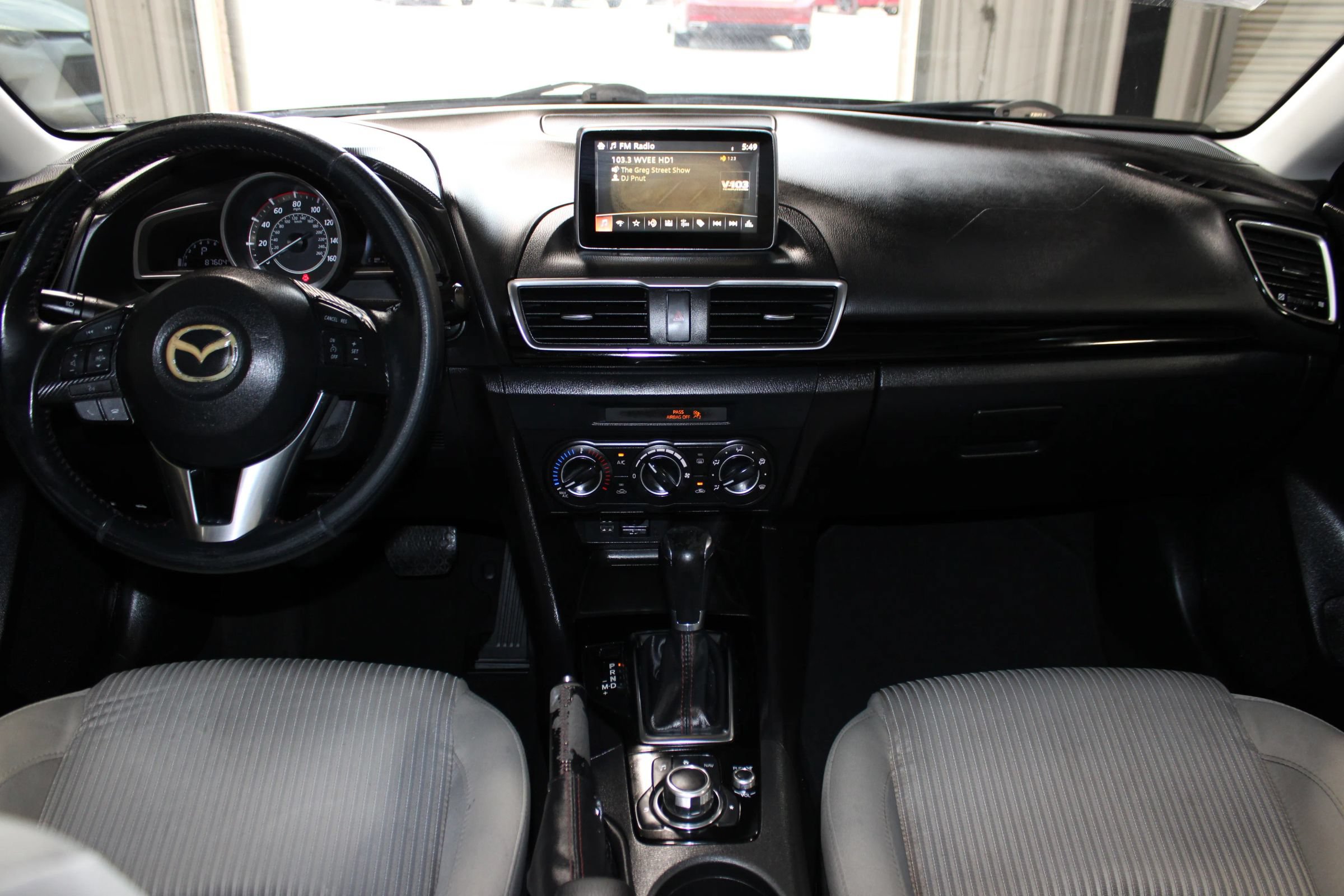 Used 2016 MAZDA MAZDA3 i Touring FWD image 12