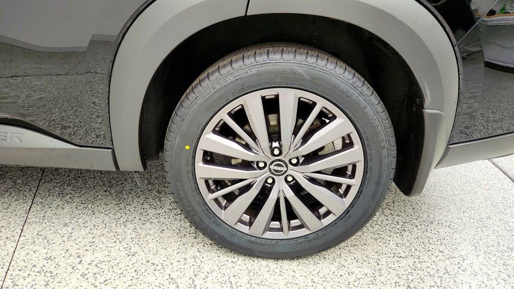 Used 2023 Nissan Pathfinder SL w/ SL Premium Package AWD/4WD image 9