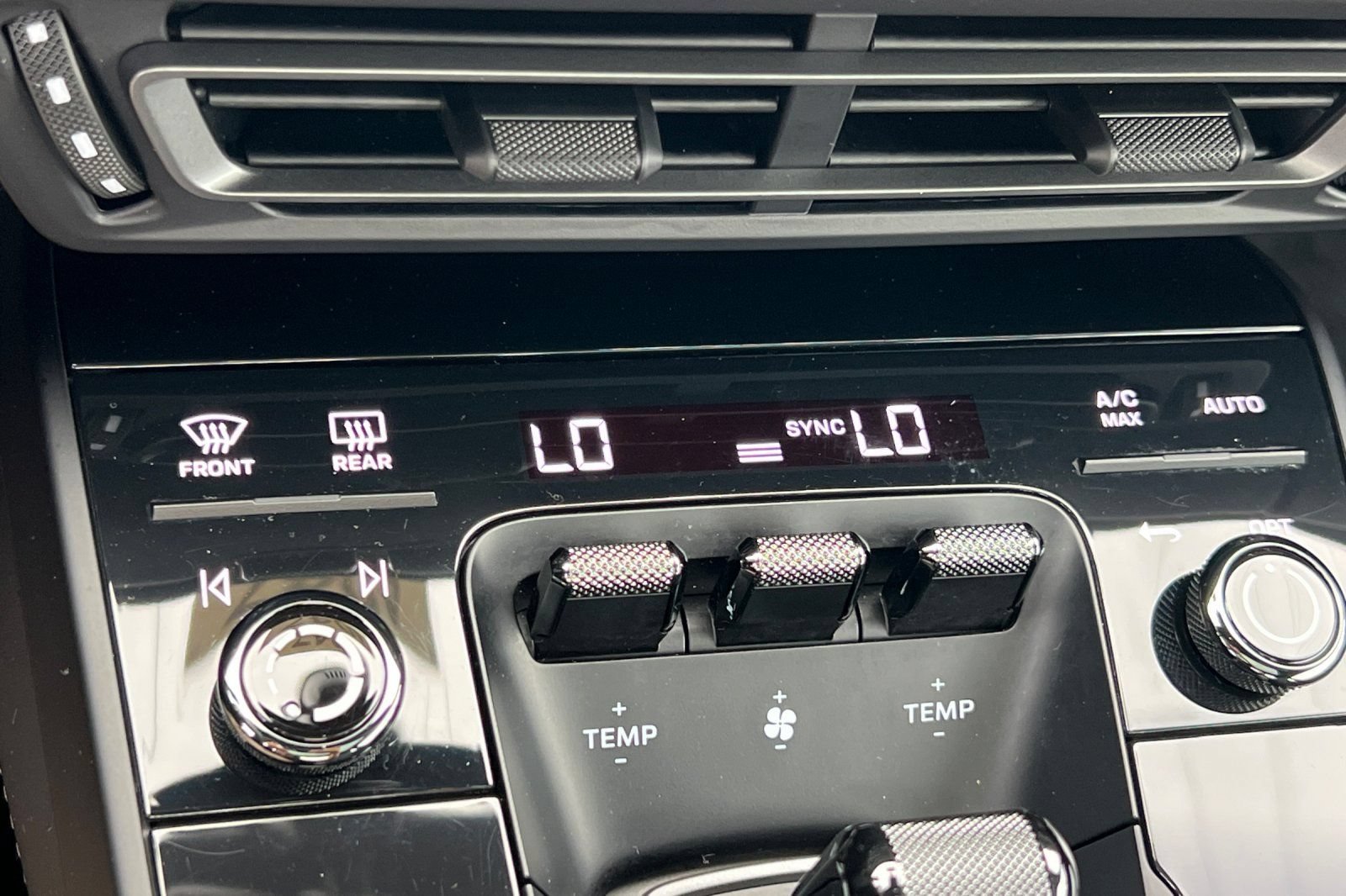 Used 2024 Porsche 911 Carrera GTS RWD image 20