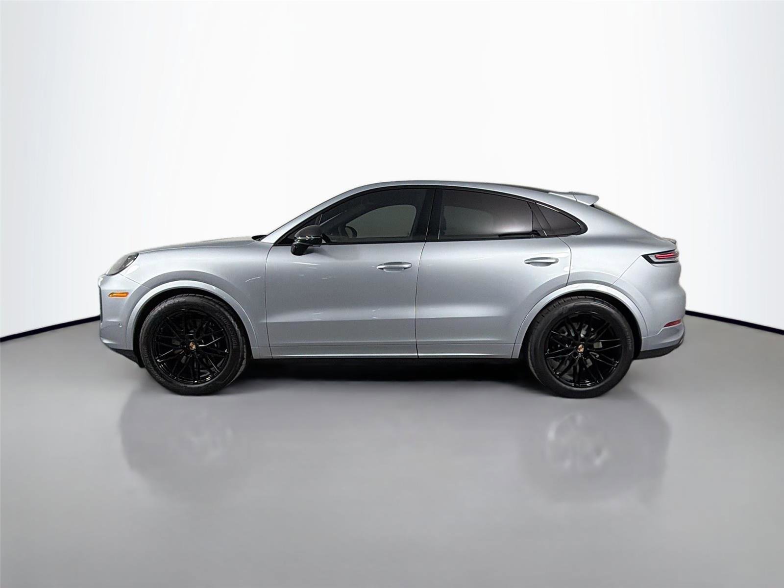 Used 2026 Porsche Cayenne Coupe AWD/4WD image 2