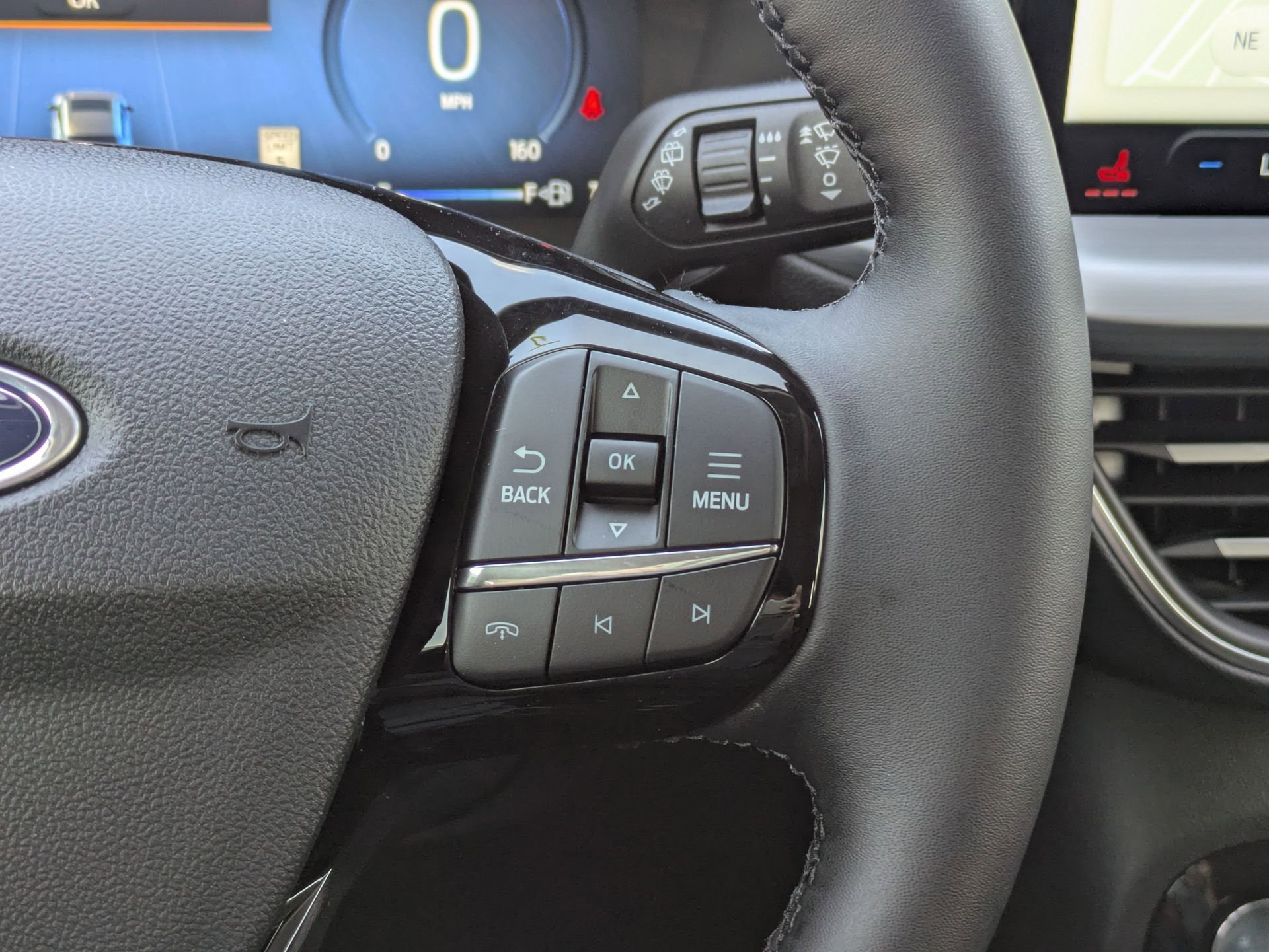 New 2026 Ford Escape SE w/ PHEV Premium Package image 31