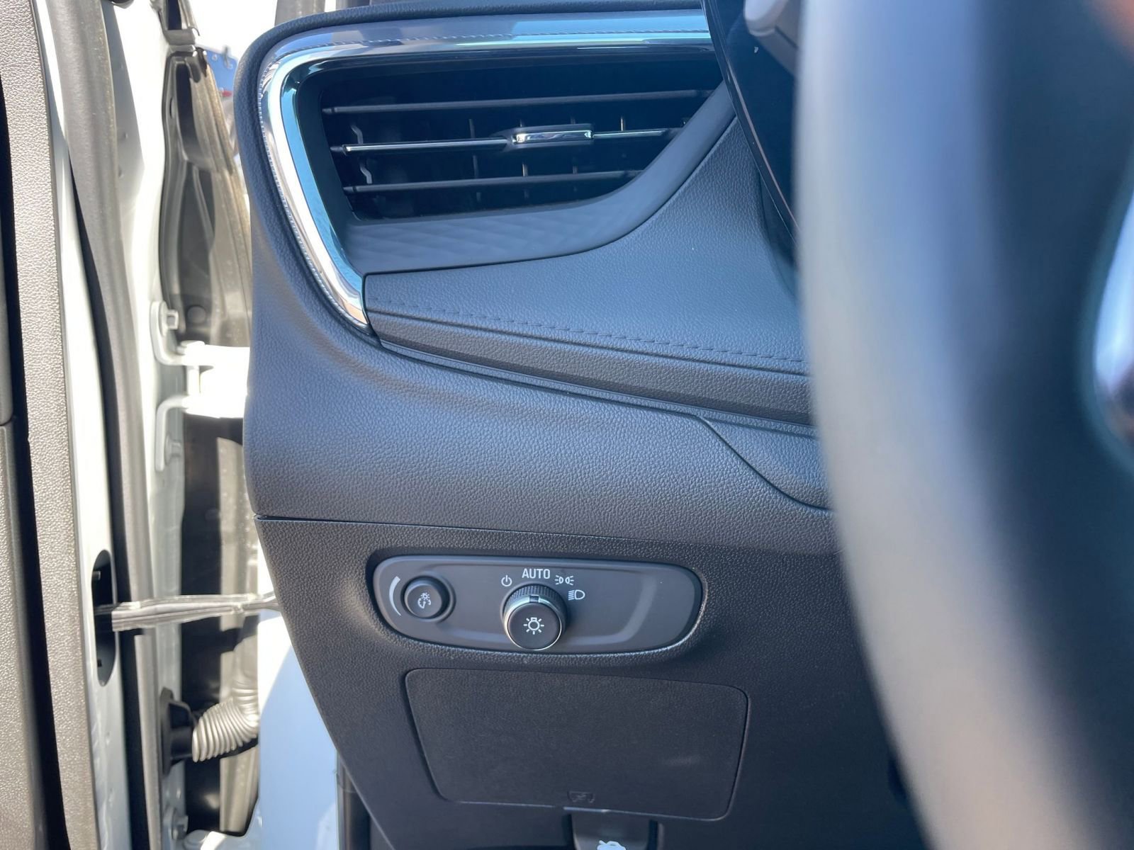 Used 2025 Buick Encore GX Preferred image 33