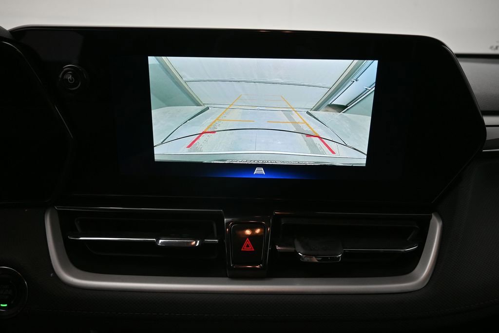 Used 2025 Chevrolet TrailBlazer LT FWD image 4