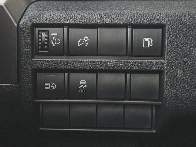 Certified 2026 Toyota 4Runner SR5 AWD/4WD image 26