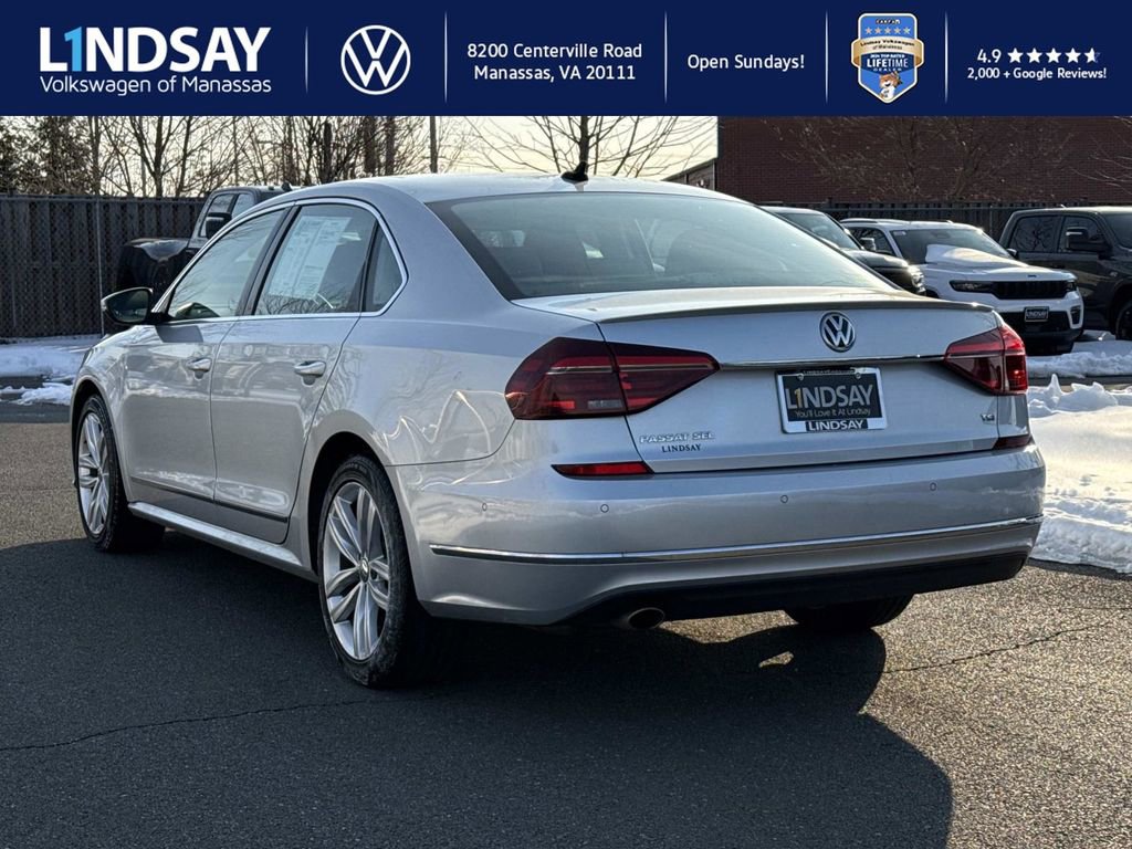 Used 2018 Volkswagen Passat 2.0T SEL Premium image 4
