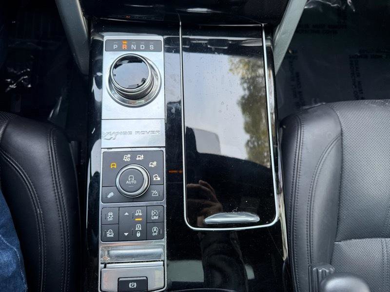 Used 2017 Land Rover Range Rover Long Wheelbase Supercharged image 34