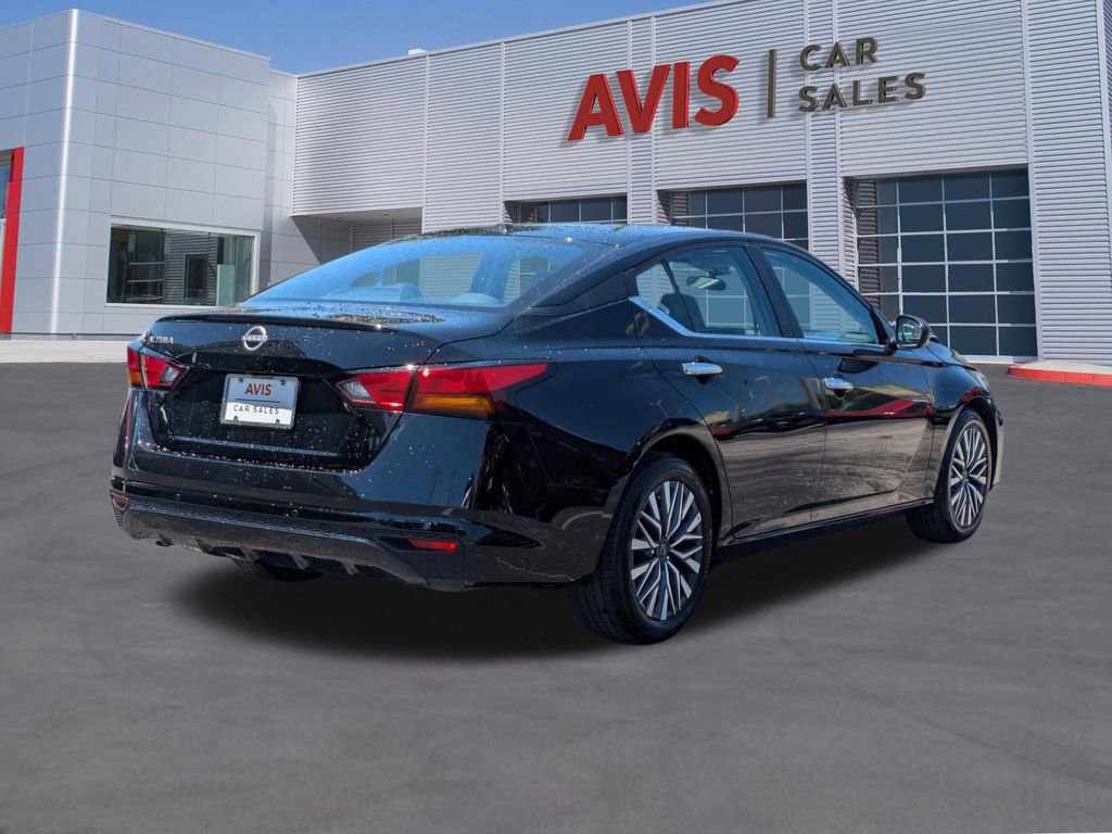 Used 2025 Nissan Altima 2.5 SV image 6