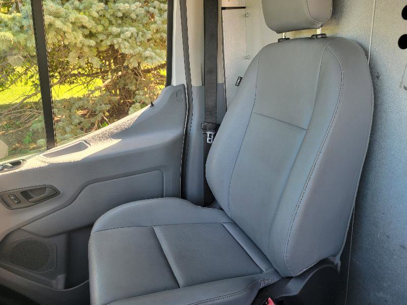Used 2016 Ford Transit 250 130 Medium Roof image 17