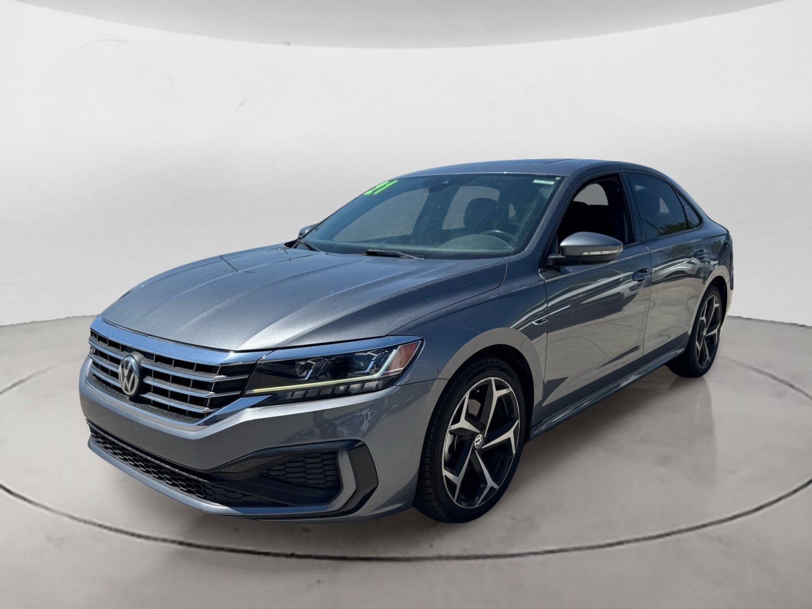 Used 2021 Volkswagen Passat 2.0T R-Line FWD image 7