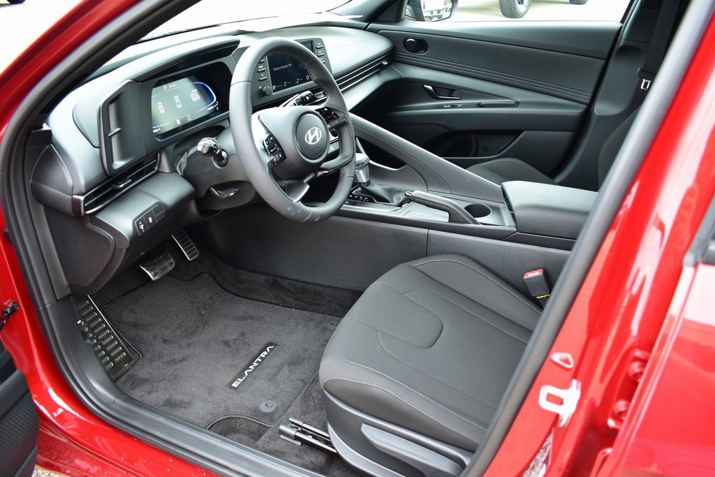 New 2025 Hyundai Elantra Sport image 14