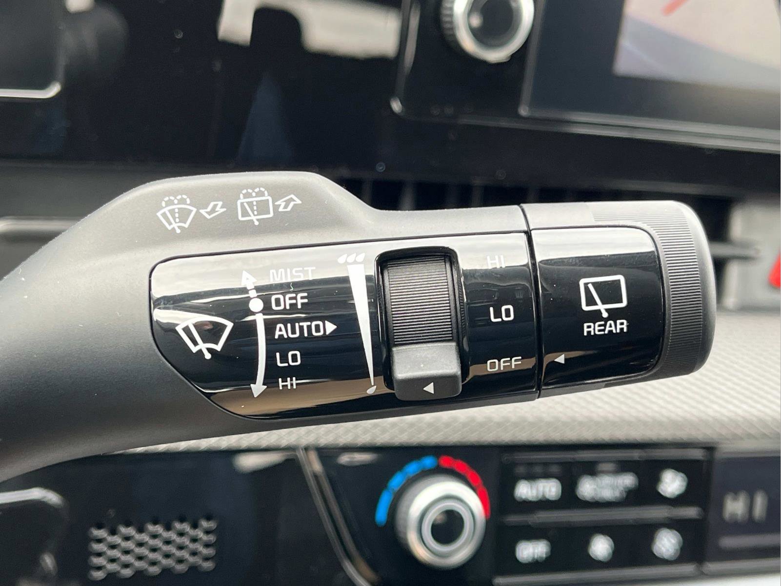 New 2025 Kia Sportage LX image 33