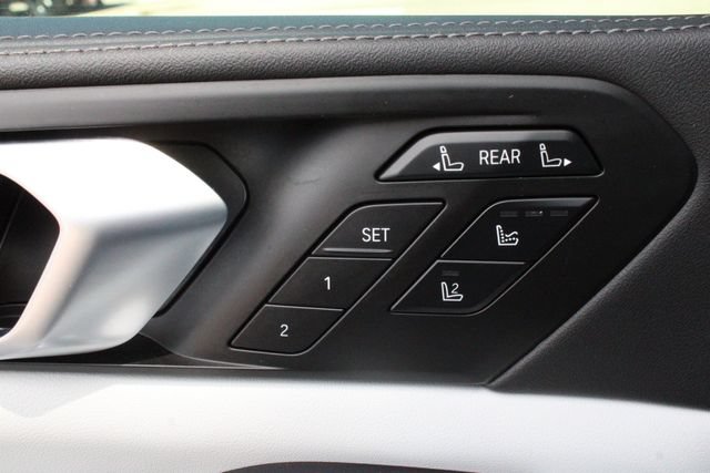 Used 2023 BMW X7 xDrive40i w/ Executive Package AWD/4WD image 19