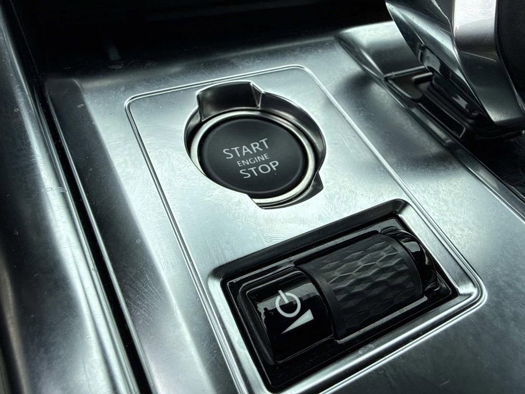 Used 2024 Jaguar XF R-Dynamic SE image 35