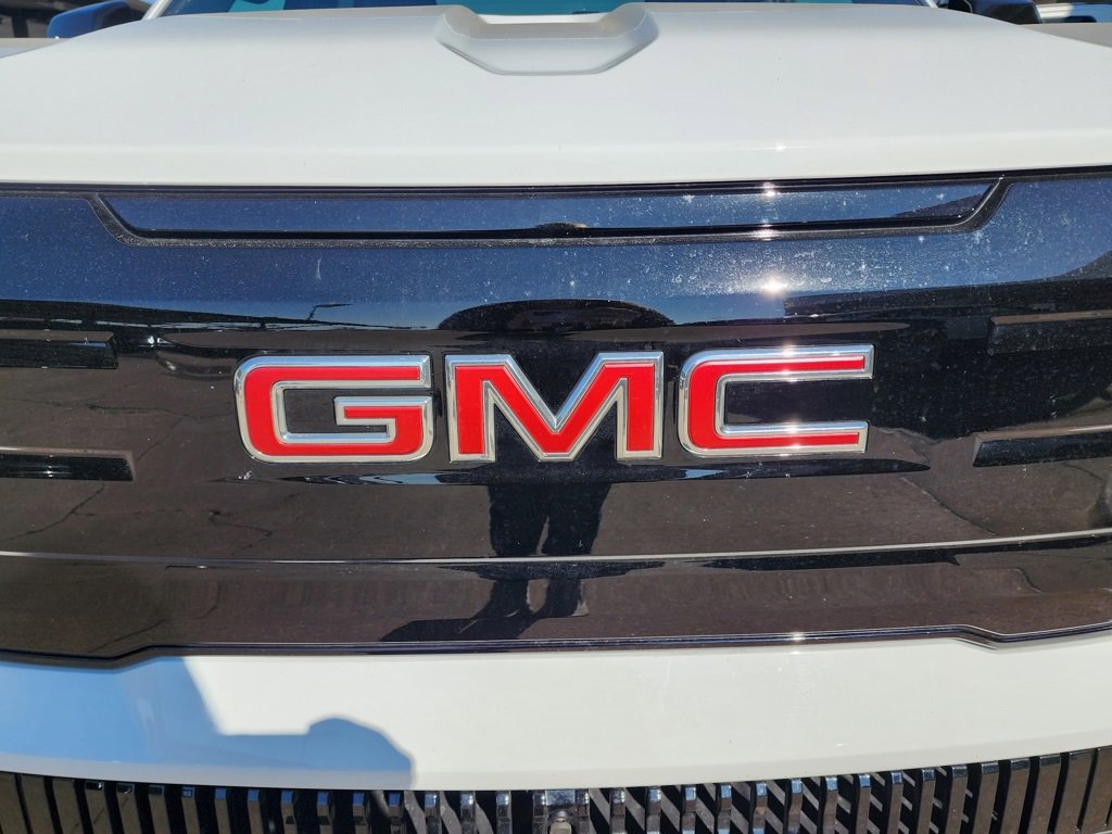 New 2026 GMC Sierra EV Elevation image 12