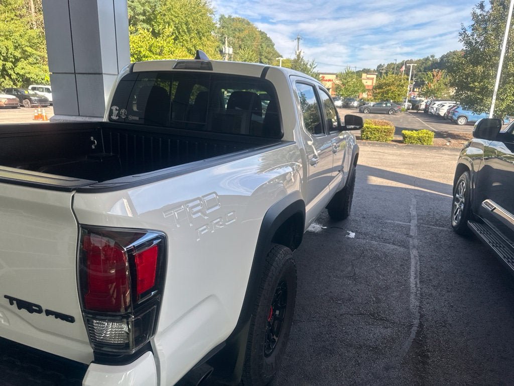 Certified 2022 Toyota Tacoma TRD Pro AWD/4WD image 4