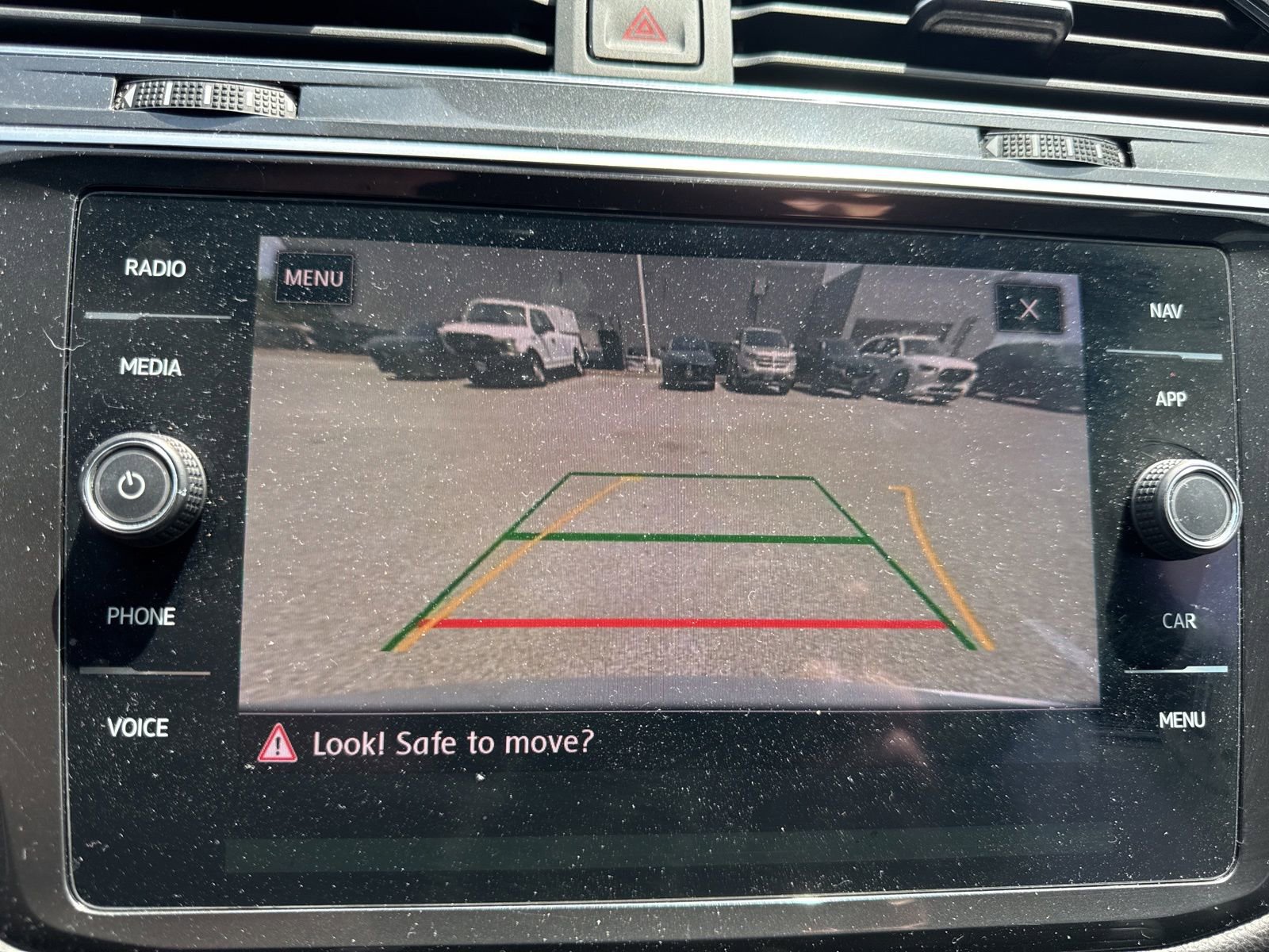 Used 2019 Volkswagen Tiguan SEL Premium R-Line AWD/4WD image 12