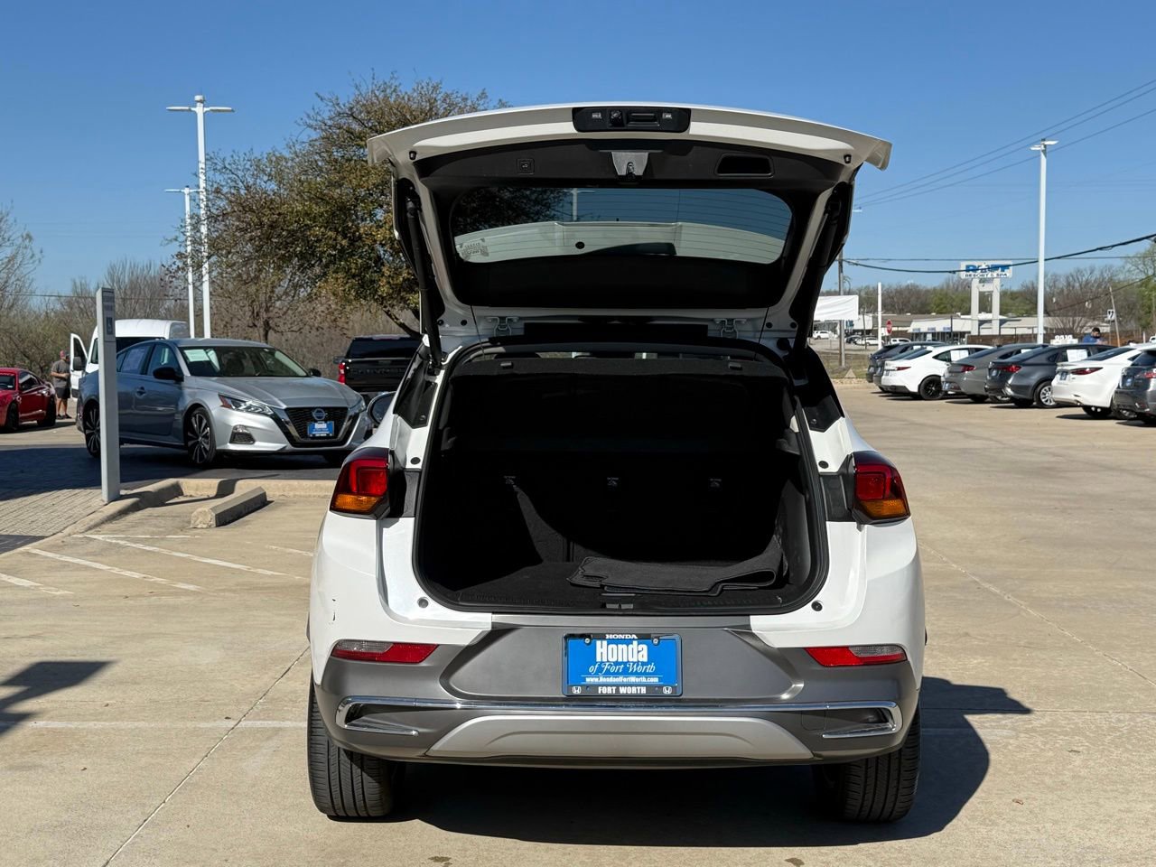 Used 2023 Buick Encore GX Essence w/ Experience Buick Package image 5