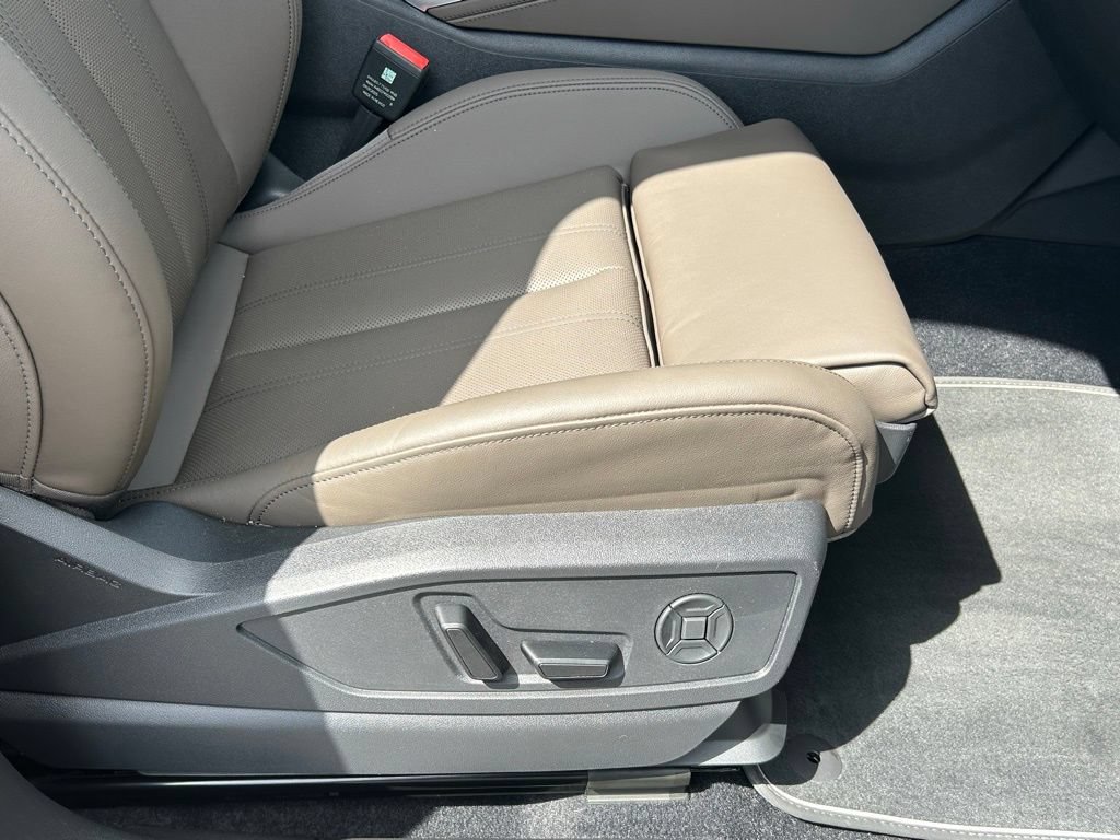 Used 2025 Audi Q5 Premium Plus w/ Premium Plus AWD/4WD image 49