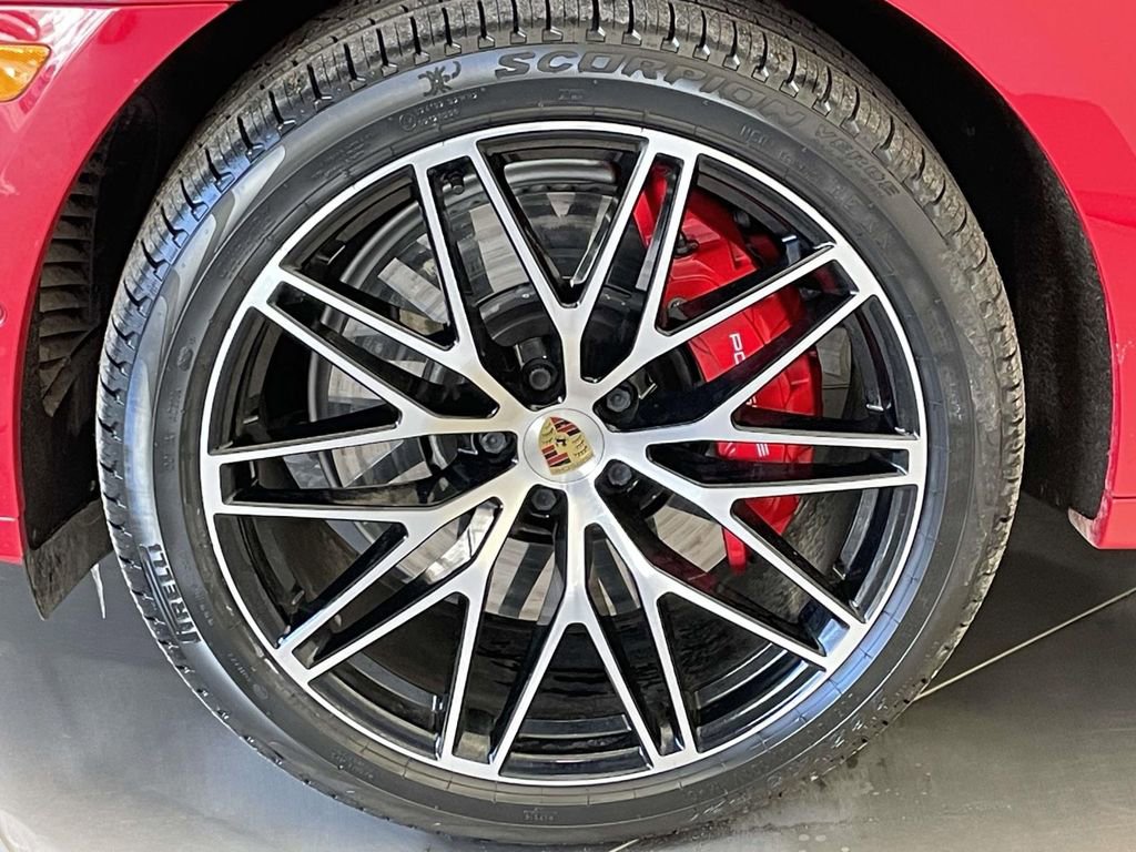 Certified 2022 Porsche Macan GTS image 11