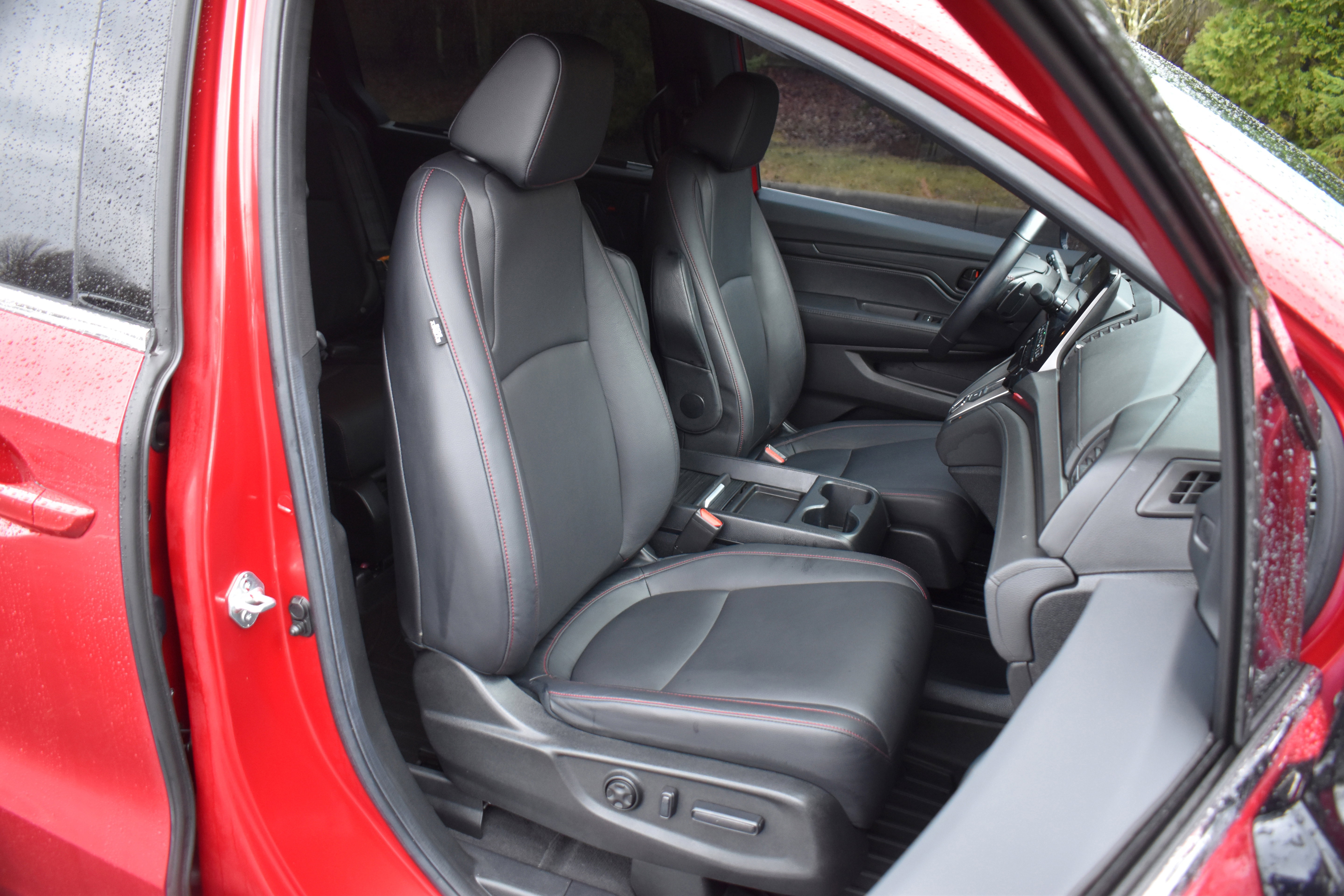 Certified 2024 Honda Odyssey Sport image 30