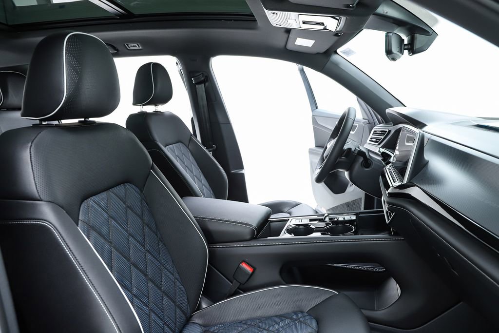 New 2026 Volkswagen Atlas Cross Sport SEL Premium R-Line image 35