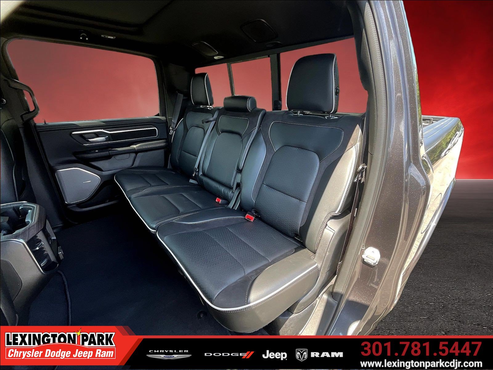 New 2026 RAM 1500 Laramie AWD/4WD image 10