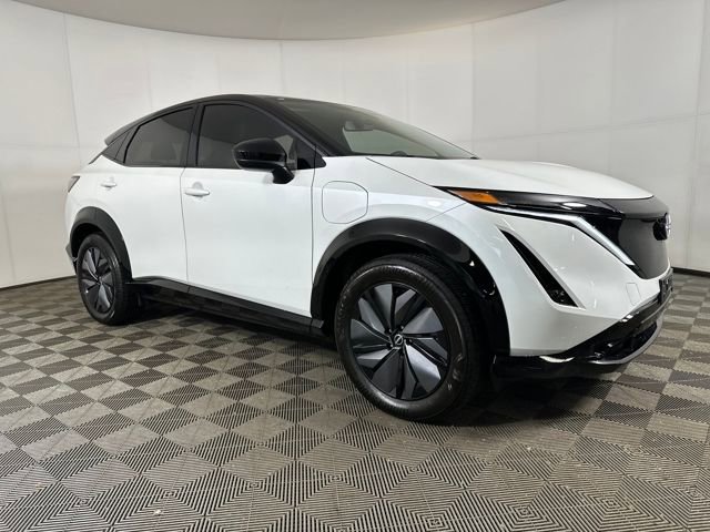 Used 2024 Nissan Ariya AWD image 2