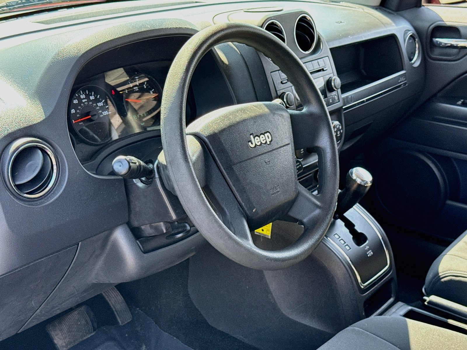 Used 2010 Jeep Patriot Sport FWD image 3
