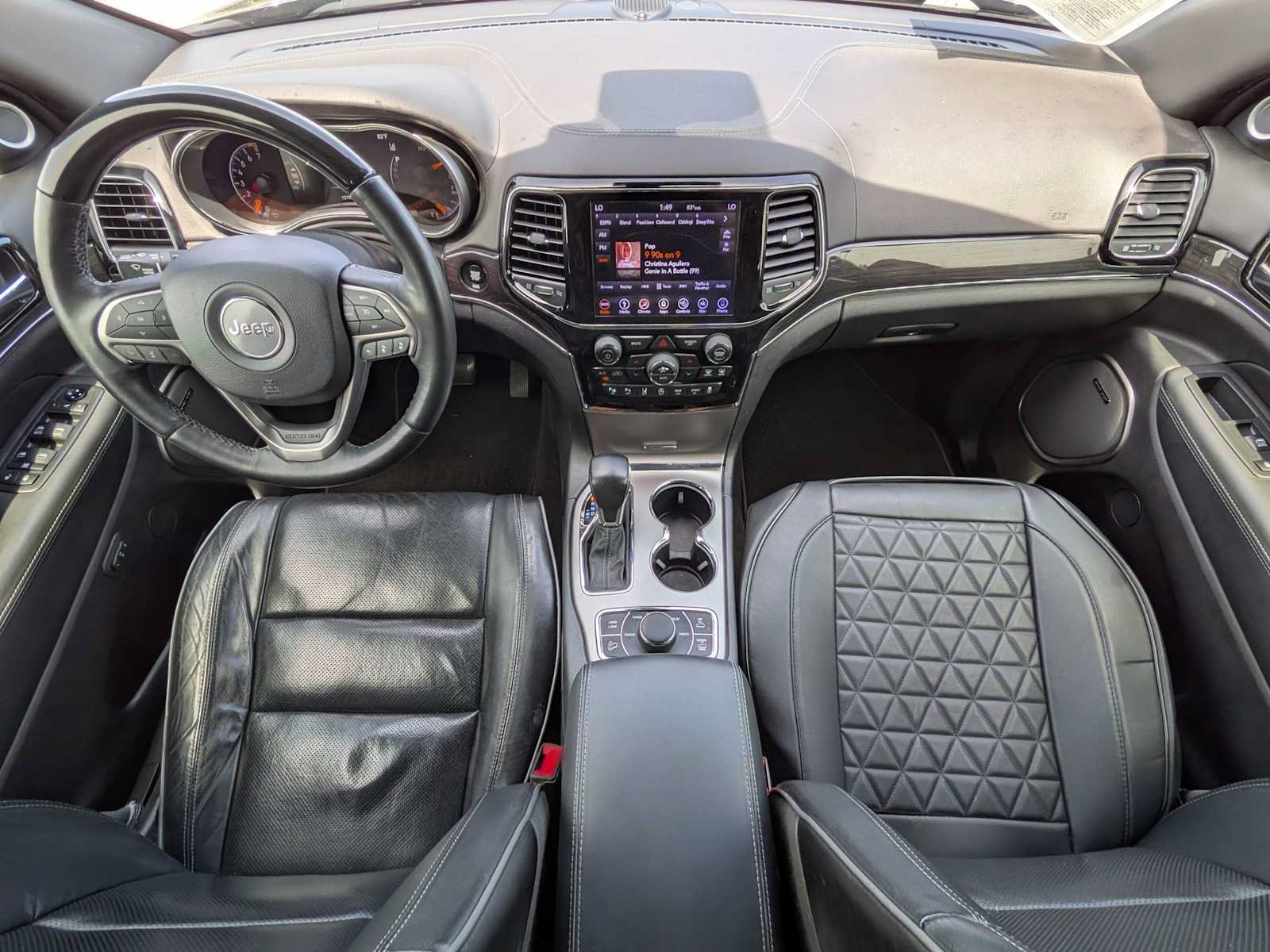 Used 2019 Jeep Grand Cherokee Overland AWD/4WD image 23
