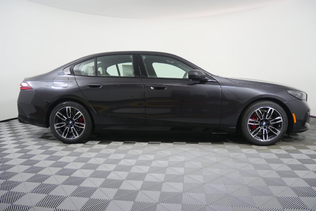 New 2027 BMW 530i w/ M Sport Package RWD image 6