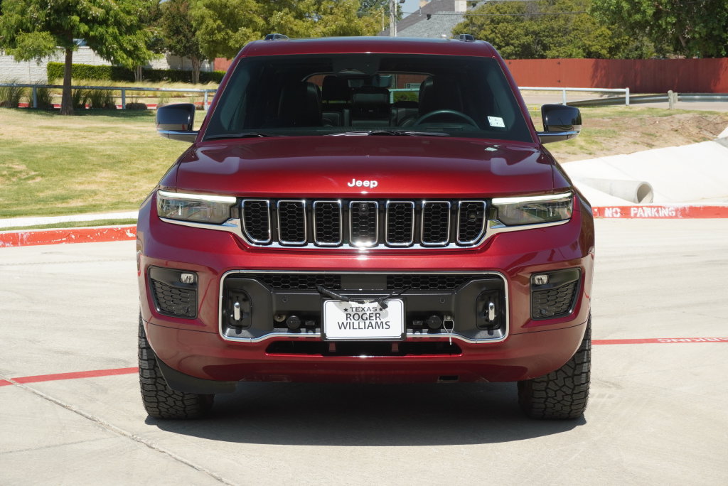 Used 2024 Jeep Grand Cherokee L Overland w/ Advanced Protech Group III AWD/4WD image 8