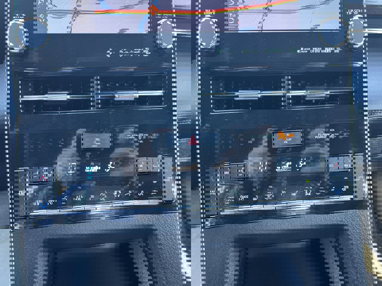 Used 2021 Toyota Avalon Limited w/ Advanced Safety Package image 29