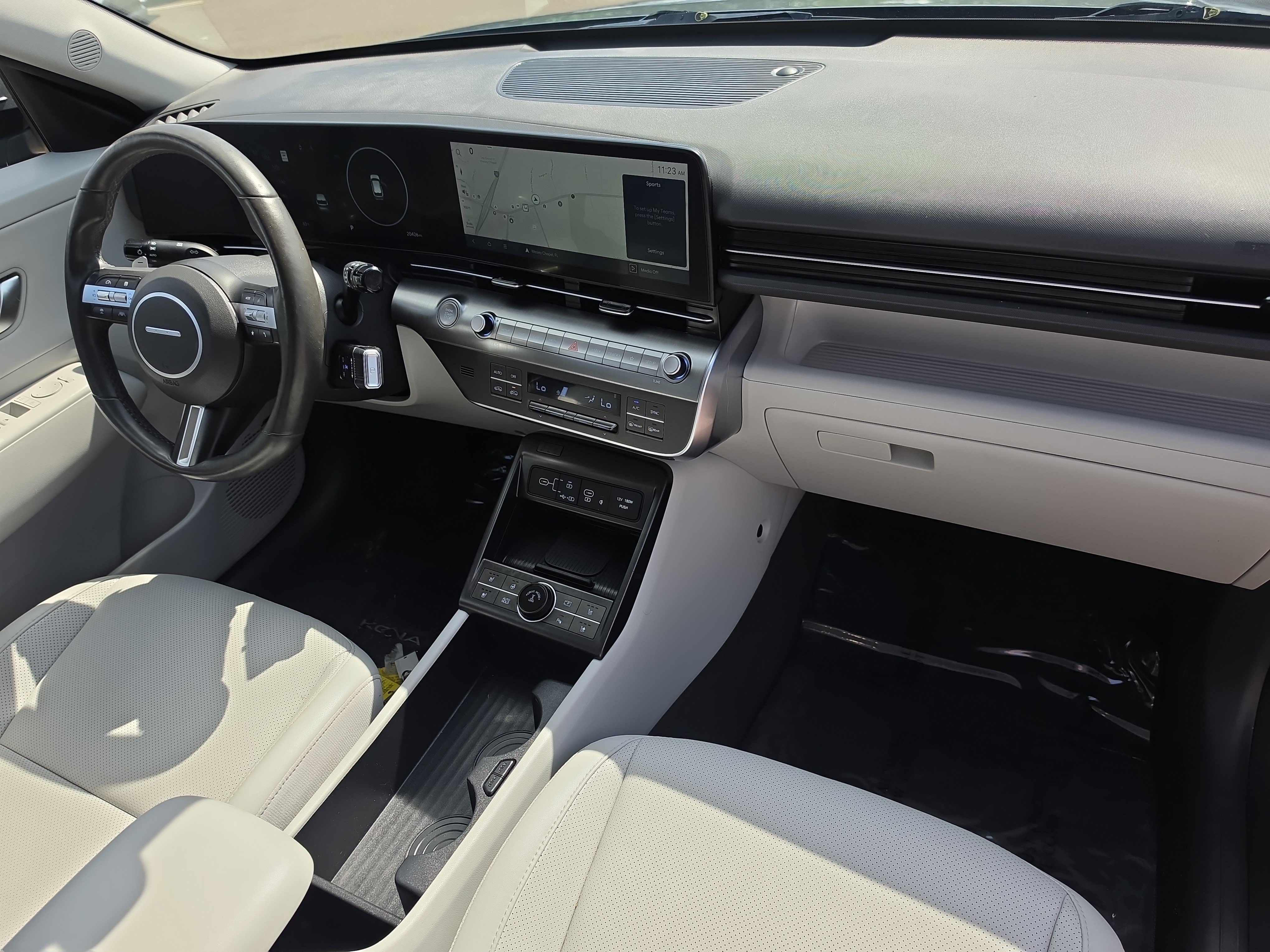 Used 2024 Hyundai Kona Limited AWD/4WD image 12