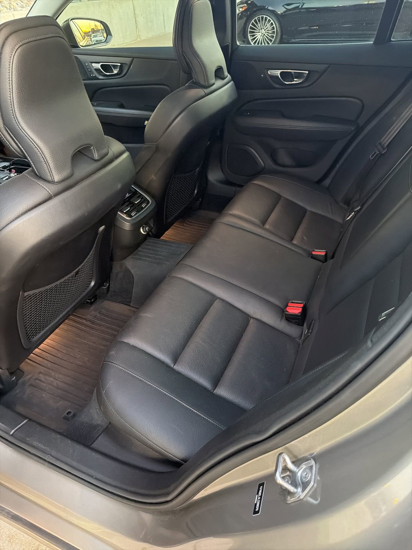 Used 2020 Volvo V60 T5 Inscription w/ Protection Package Premier image 6