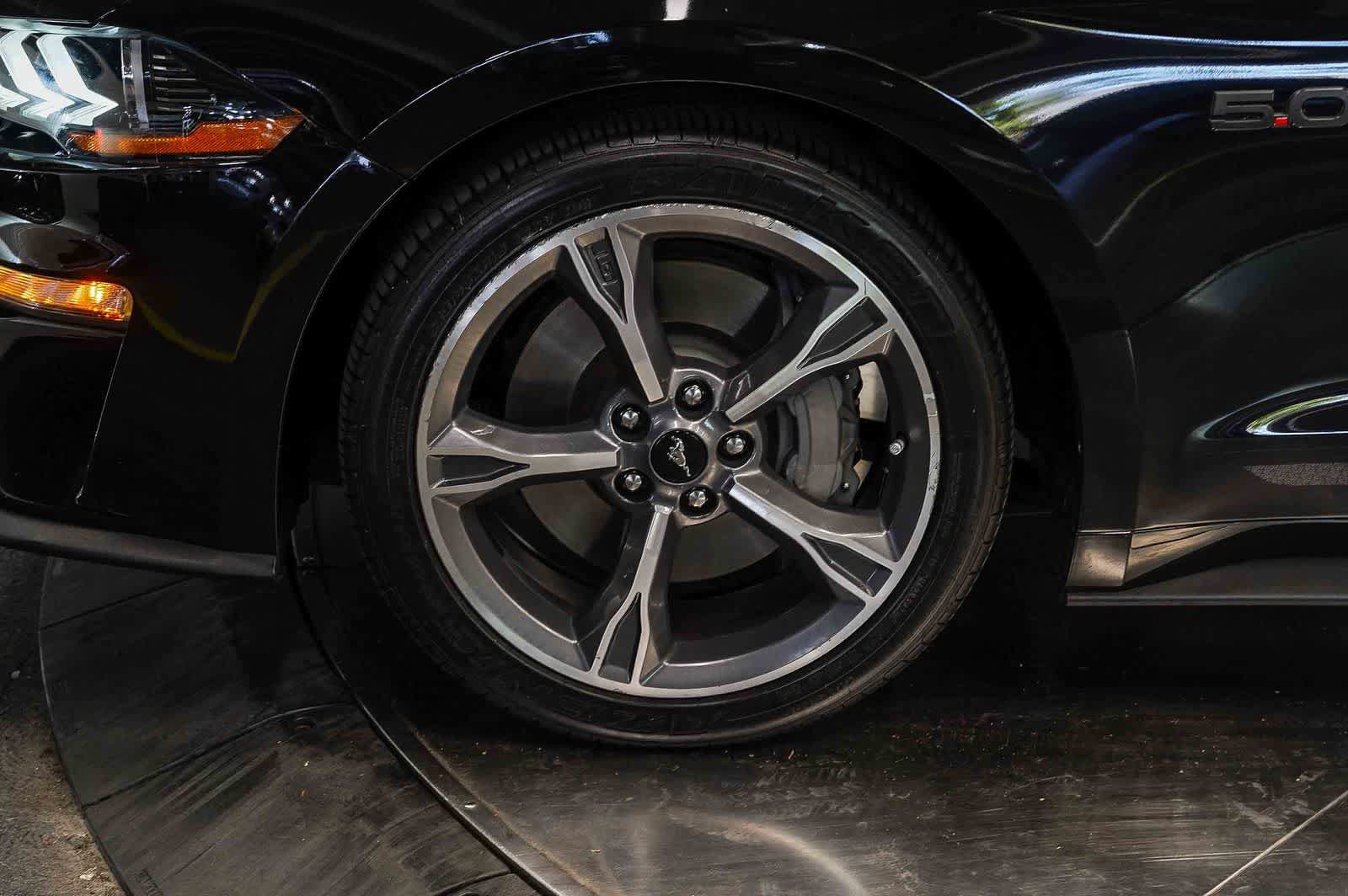 Used 2022 Ford Mustang GT Premium w/ Equipment Group 401A RWD image 9