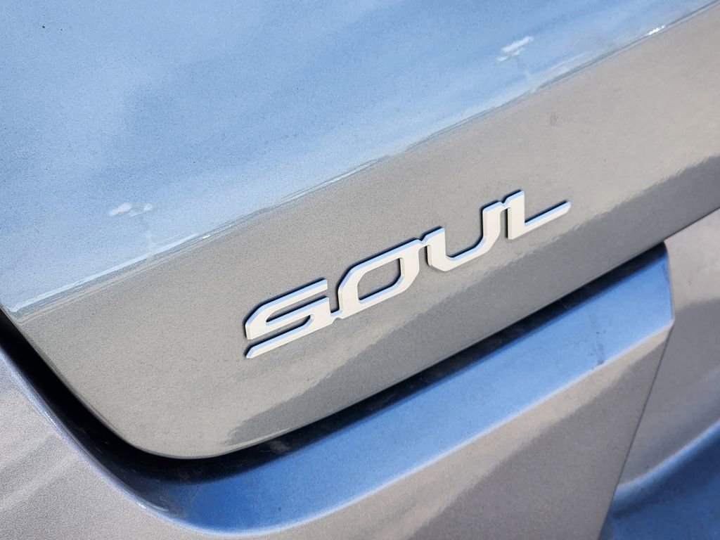 Certified 2025 Kia Soul LX image 11