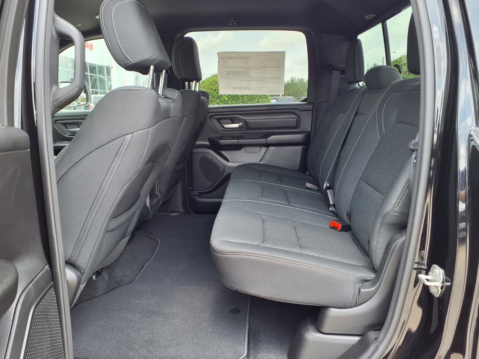 New 2026 RAM 1500 Express AWD/4WD image 7