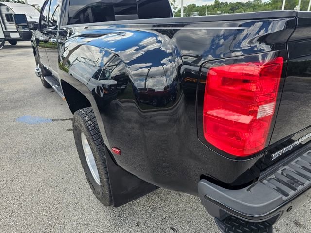Used 2018 GMC Sierra 3500 Denali w/ Duramax Plus Package image 16