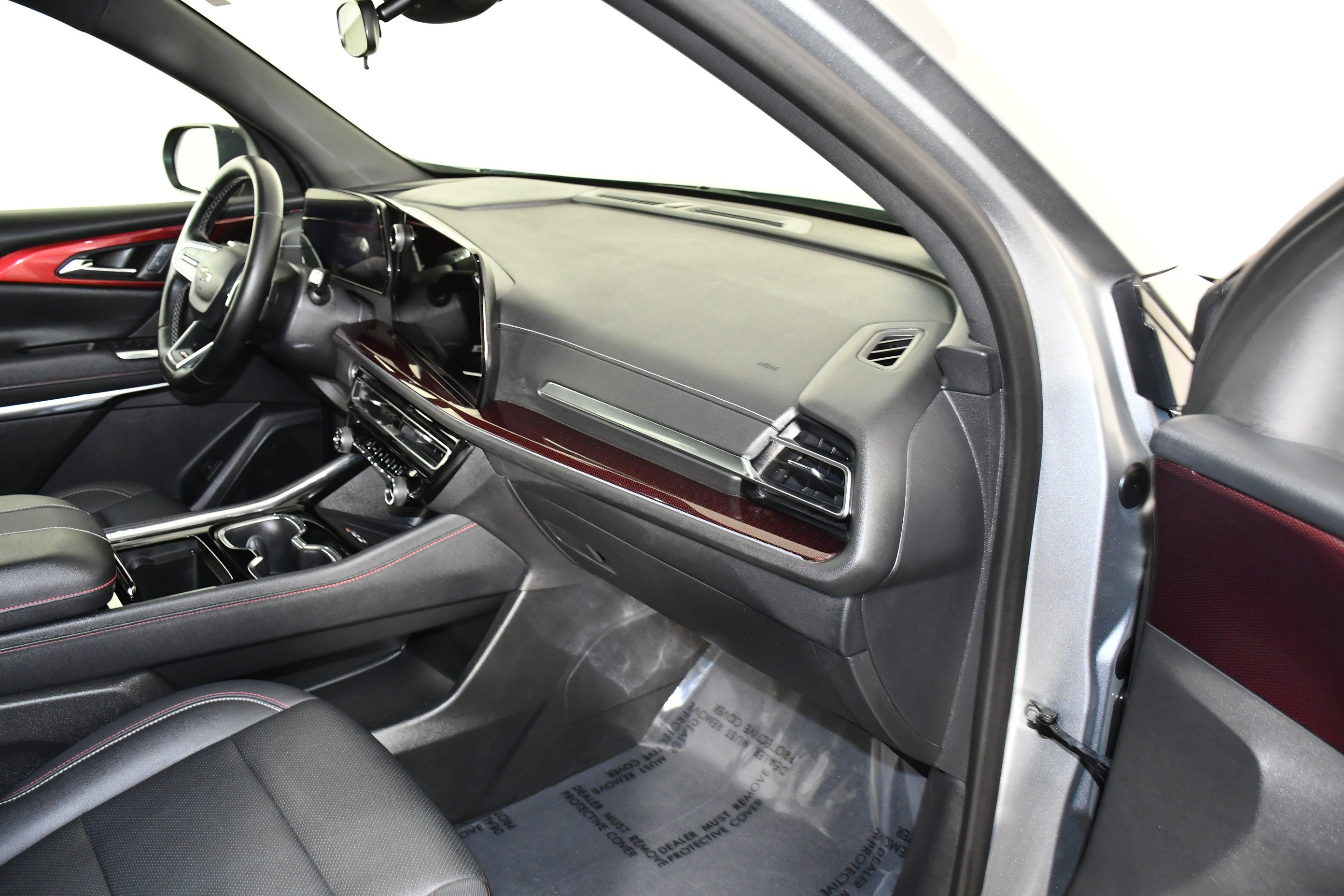 Used 2025 Chevrolet Traverse Z71 image 39