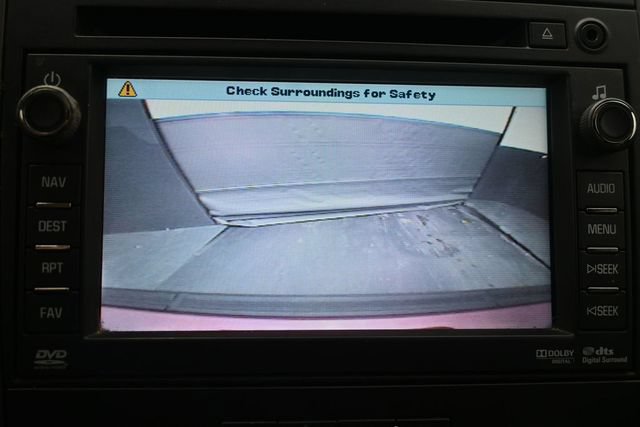 Used 2010 GMC Yukon XL SLT AWD/4WD image 32