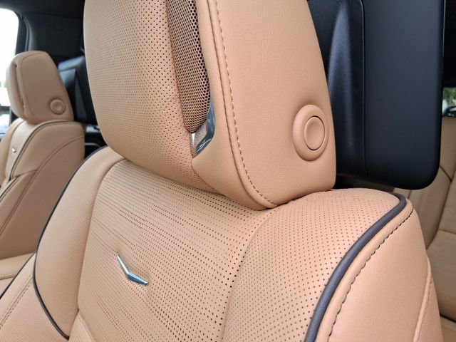 New 2026 Cadillac Escalade ESV Luxury w/ LPO, Floor Liner Package RWD image 21