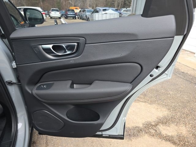New 2026 Volvo XC60 B5 Ultra w/ Climate Package image 15