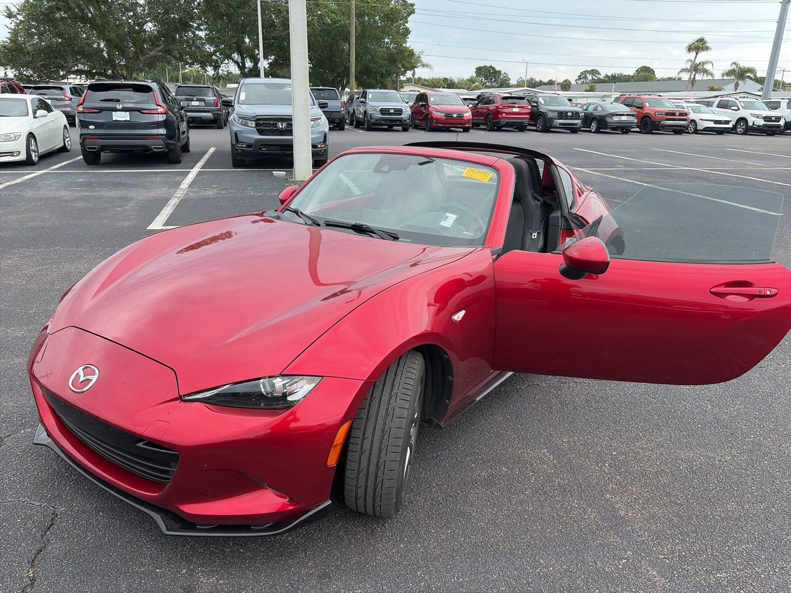 Used 2020 MAZDA MX-5 Miata RF Grand Touring RWD image 23