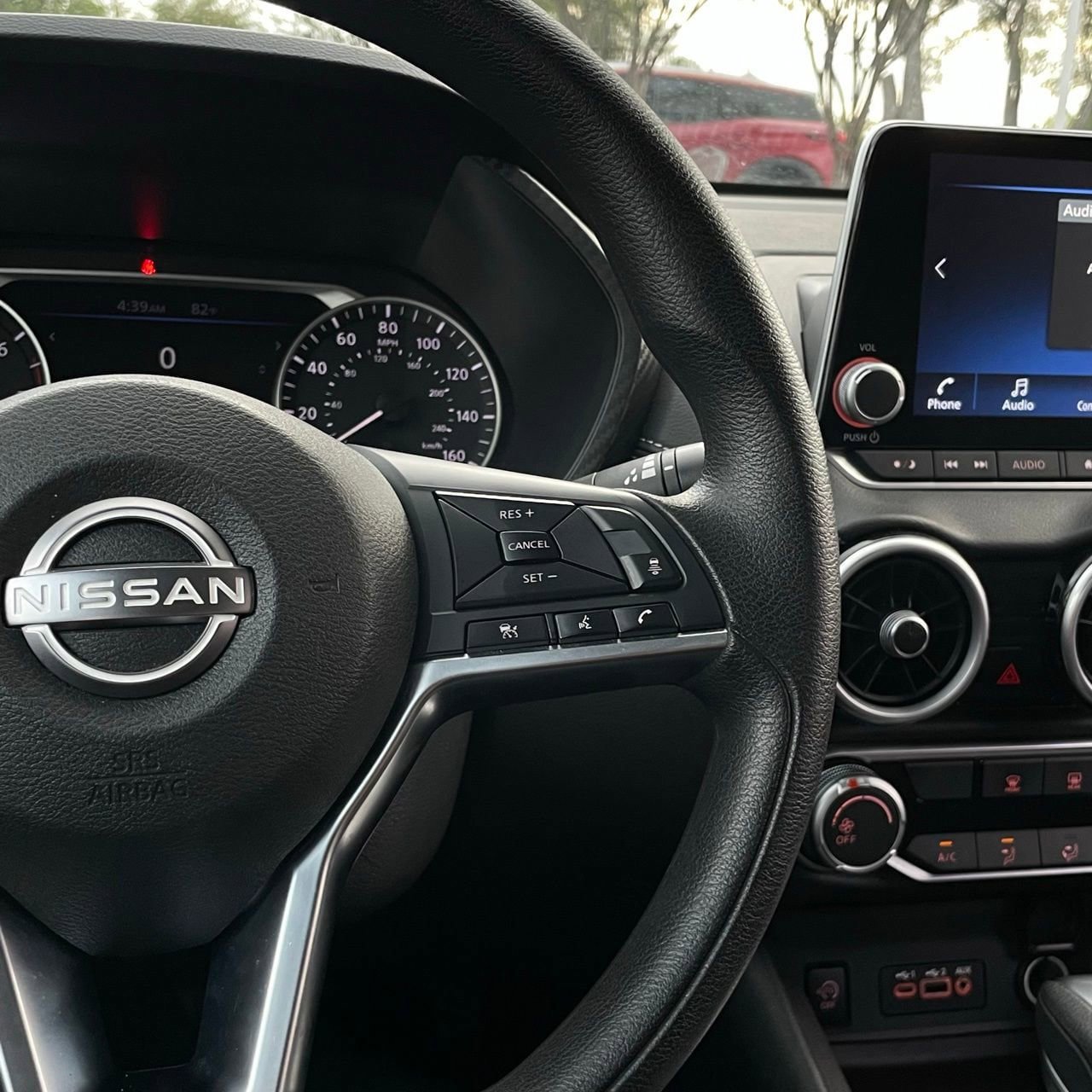 Used 2024 Nissan Sentra SV FWD image 15