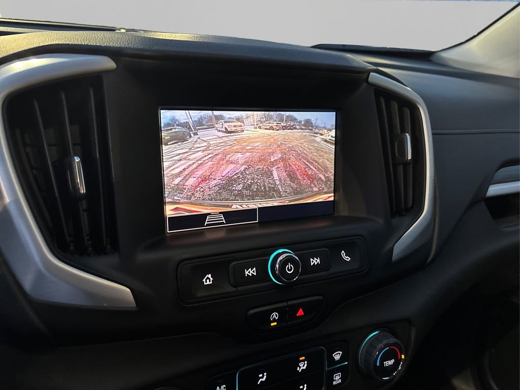 Used 2023 GMC Terrain SLE image 26