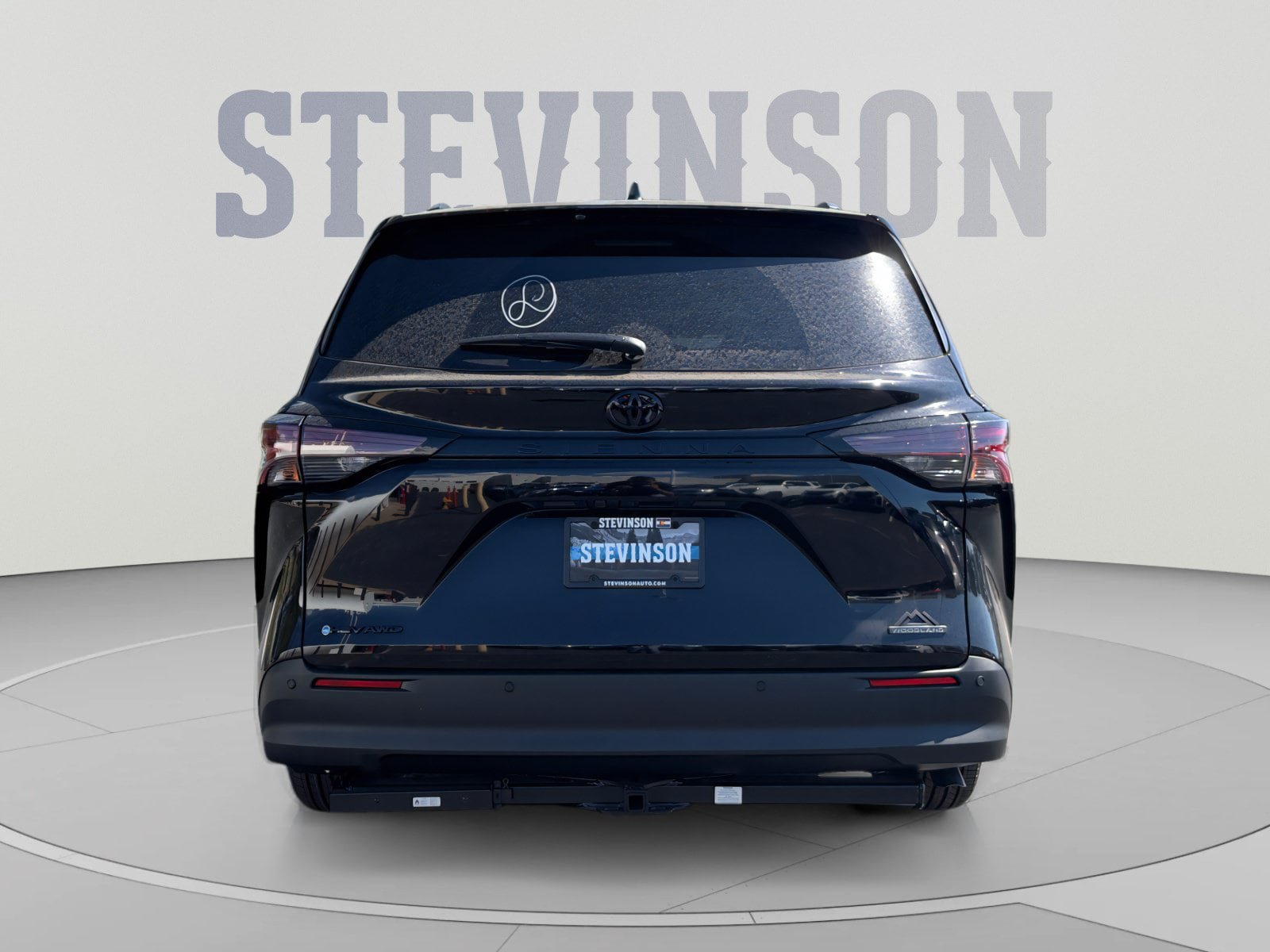 New 2026 Toyota Sienna XLE Woodland Edition AWD/4WD image 4