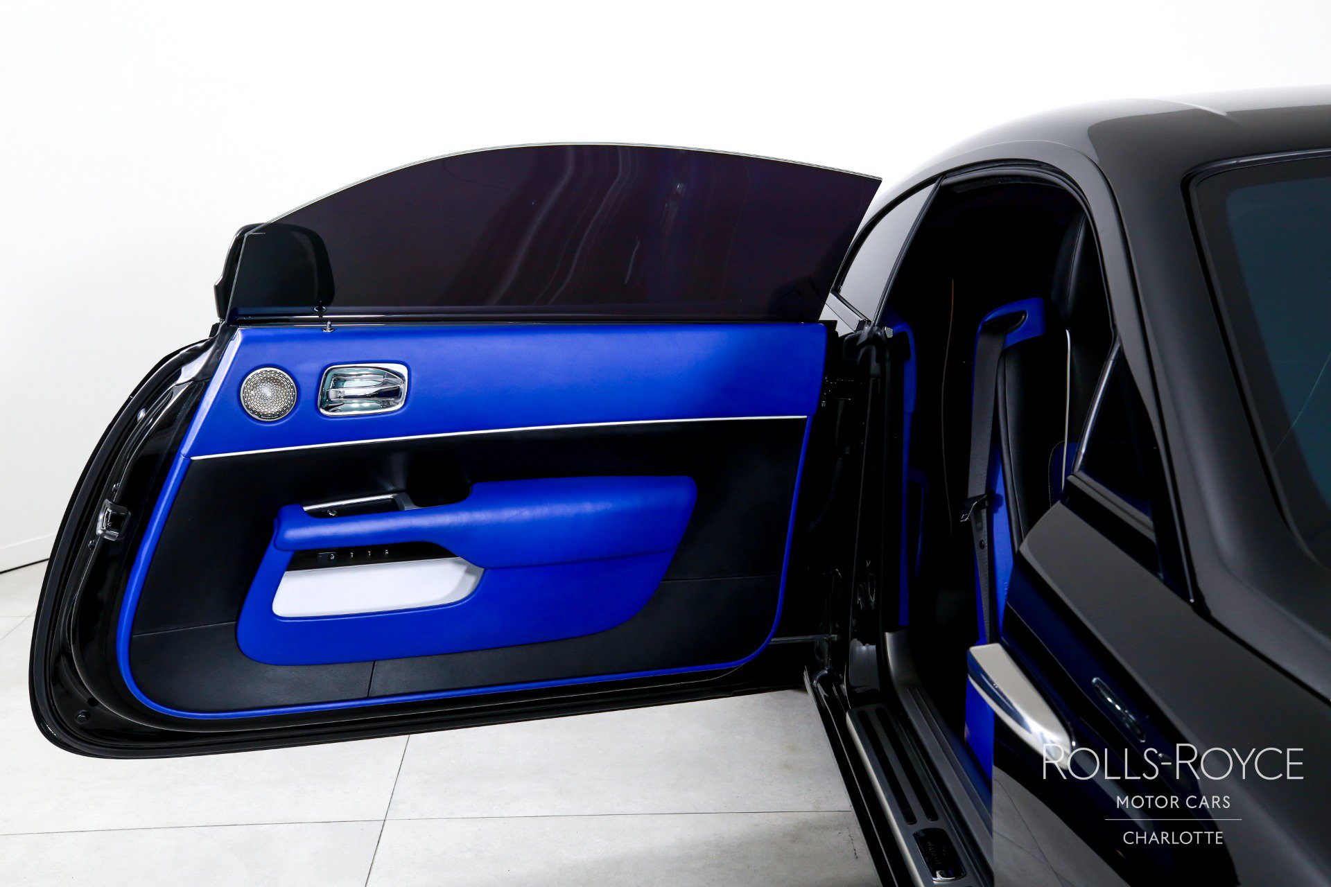 Used 2017 Rolls-Royce Wraith RWD image 22